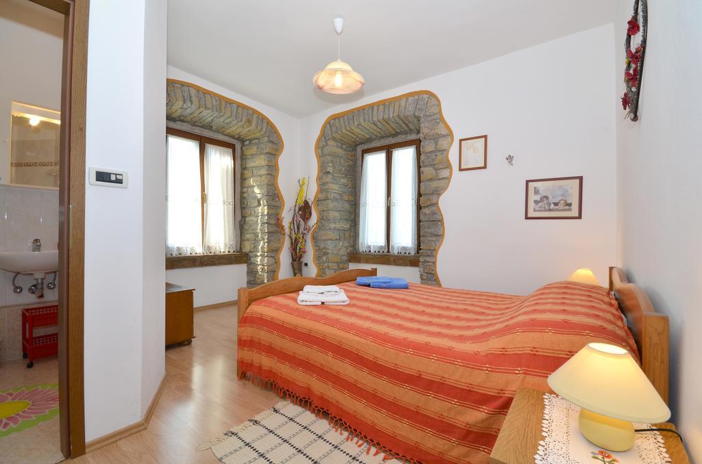 Bella Vista Apartments Motovun Habitación foto